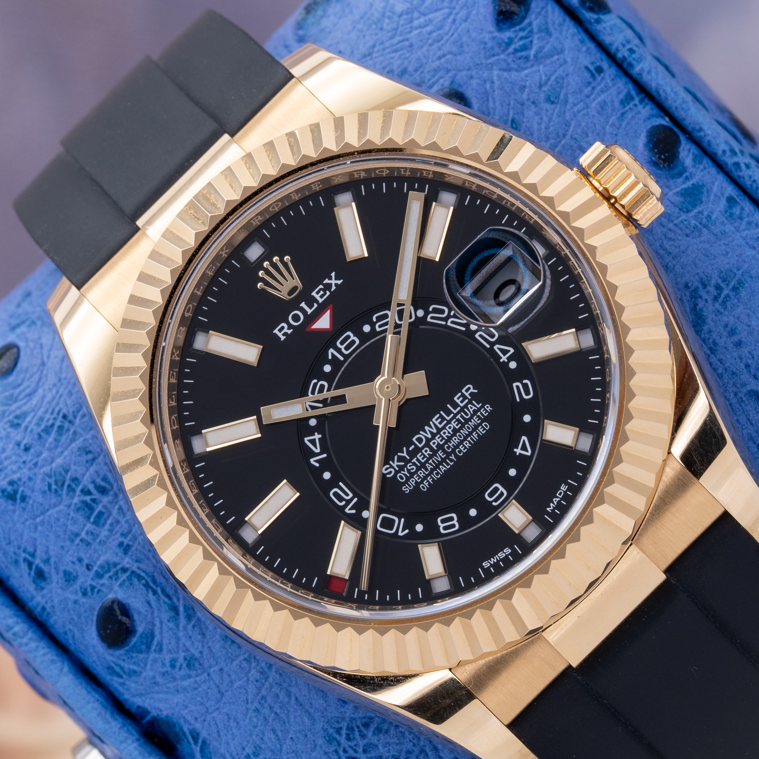 2021 Rolex Sky-Dweller Yellow Gold / Black / Oysterflex 326238