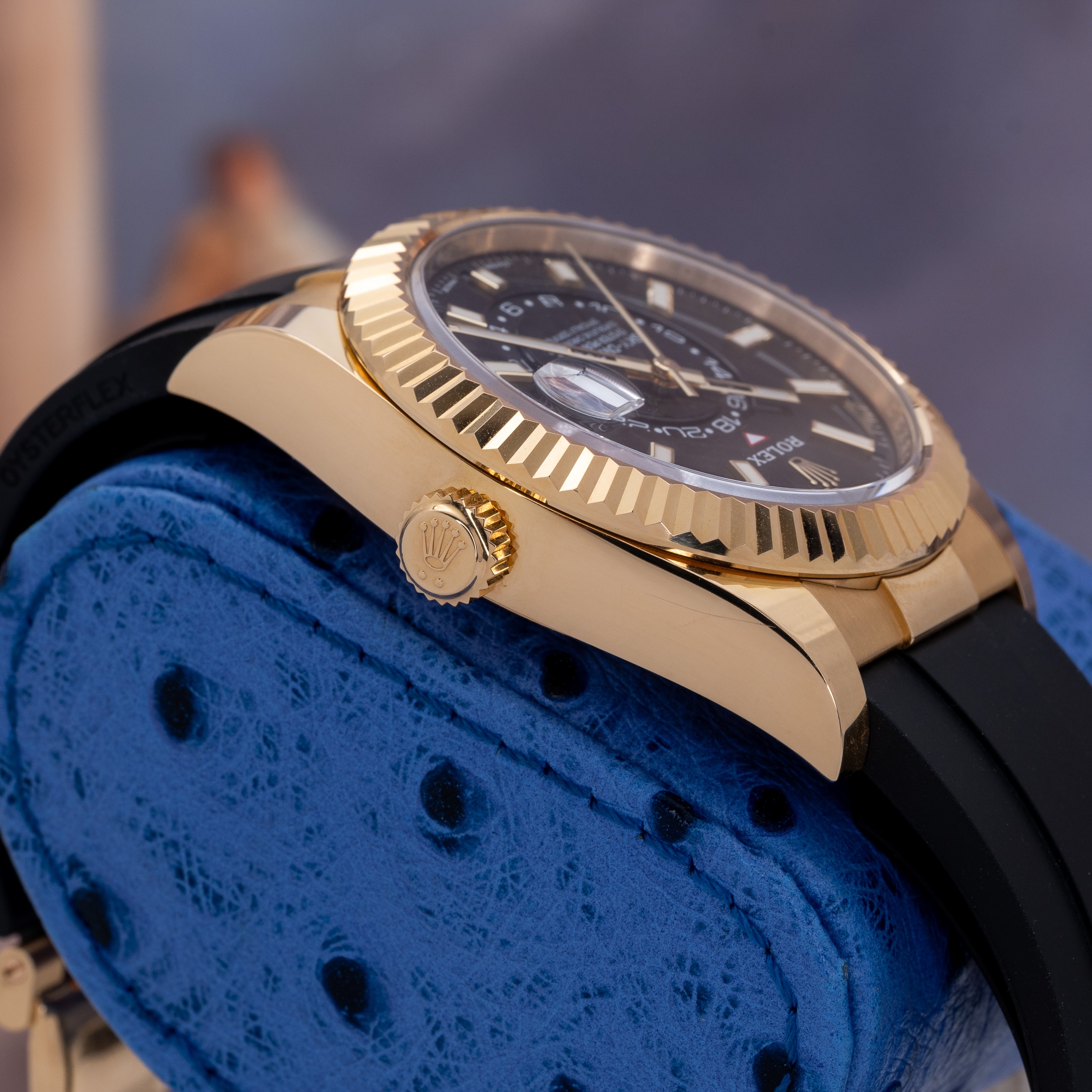 2021 Rolex Sky-Dweller Yellow Gold / Black / Oysterflex 326238